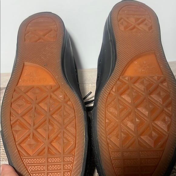 Black Converse Men's Sneakers - Picture 4 of 4